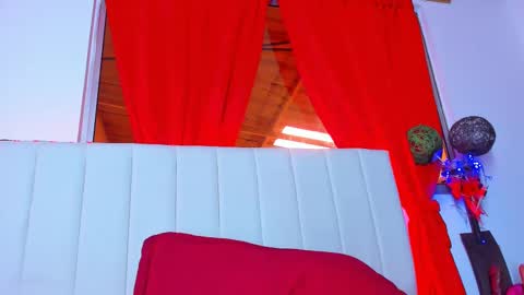 Carolina  online show from 10-03-25, 05:32