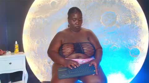 Snapshot of _carolinagomez chatting on 10-10-25, 07:35 Caro. online show from 10-10-25, 07:35