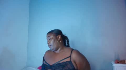 Snapshot of _carolinagomez chatting on 11-21-25, 07:34 Caro. online show from 11-21-25, 07:34