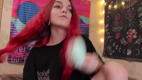 Snapshot of _caroline_coy chatting on 12-06-24, 01:33 Caroline online show from 12-06-24, 01:33