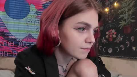 Snapshot of _caroline_coy chatting on 02-20-25, 06:13 Caroline online show from 02-20-25, 06:13