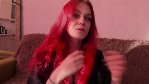 Snapshot of _caroline_coy chatting on 10-01-25, 12:22 Caroline online show from 10-01-25, 12:22