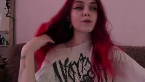 Snapshot of _caroline_coy chatting on 10-02-25, 11:50 Caroline online show from 10-02-25, 11:50