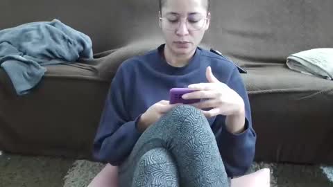 Snapshot of _cattleya1 chatting on 10-31-25, 02:51 cat online show from 10-31-25, 02:51