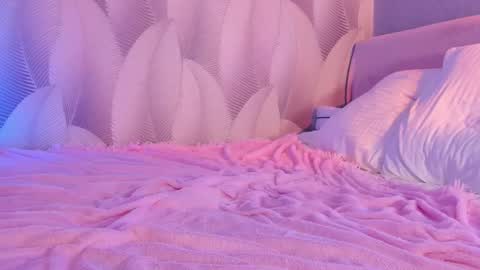 Christina Chris online show from 03-01-25, 08:23