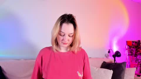 Christina Chris online show from 04-19-26, 07:51