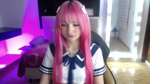 Snapshot of _charlotte_collins_ chatting on 04-27-26, 02:59 _charlotte_collins_ online show from 04-27-26, 02:59
