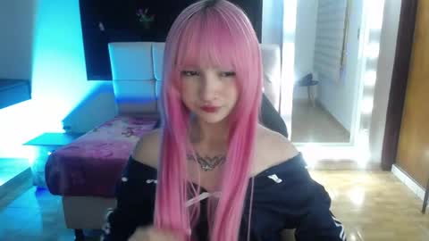 Snapshot of _charlotte_collins_ chatting on 05-01-26, 02:32 _charlotte_collins_ online show from 05-01-26, 02:32