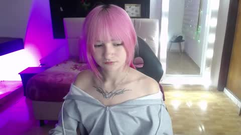 Snapshot of _charlotte_collins_ chatting on 05-07-26, 03:50 _charlotte_collins_ online show from 05-07-26, 03:50