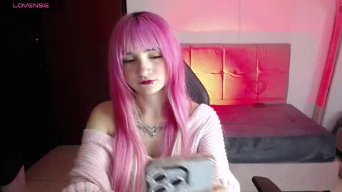 Snapshot of _charlotte_collins_ chatting on 05-15-26, 02:24 _charlotte_collins_ online show from 05-15-26, 02:24
