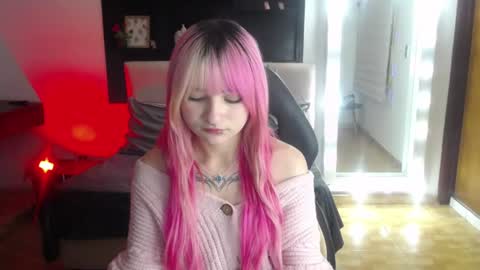Snapshot of _charlotte_collins_ chatting on 07-03-26, 03:51 _charlotte_collins_ online show from 07-03-26, 03:51
