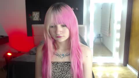 Snapshot of _charlotte_collins_ chatting on 07-09-26, 04:44 _charlotte_collins_ online show from 07-09-26, 04:44