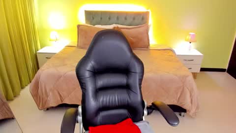 Charlote online show from 09-13-25, 09:25