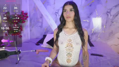 _charlotte_queen_ online show from 04-15-26, 07:58