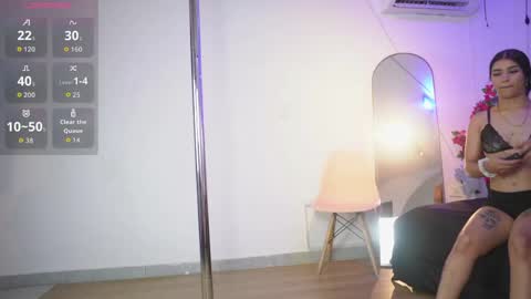 _charlotte_queen_ online show from 04-17-26, 07:50