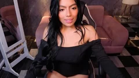 _charlottee_b online show from 04-09-26, 09:09