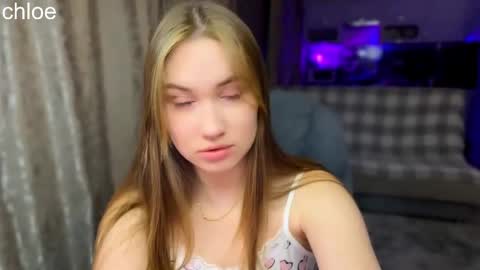 Snapshot of _chloe_miller_ chatting on 10-14-25, 06:20 _chloe_miller_ online show from 10-14-25, 06:20