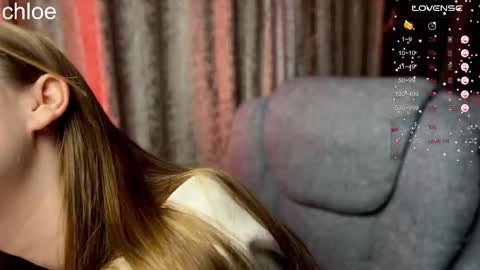 Snapshot of _chloe_miller_ chatting on 11-23-25, 10:20 _chloe_miller_ online show from 11-23-25, 10:20