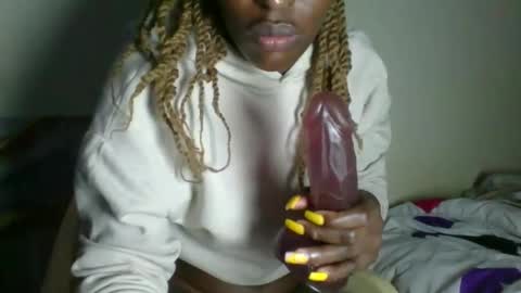 clara online show from 12-21-25, 03:30