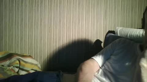 Snapshot of _col_t chatting on 06-24-26, 04:11 I hate social media Odio las redes sociales online show from 06-24-26, 04:11