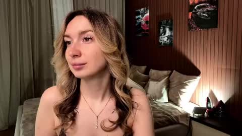 _crystal_moon_1 online show from 05-29-26, 09:02