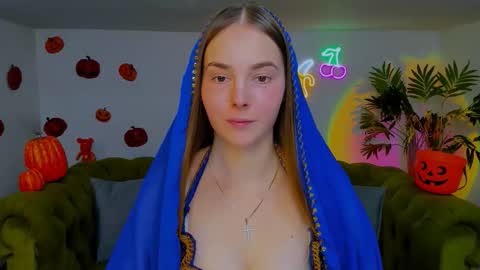 Erika online show from 10-31-25, 07:59