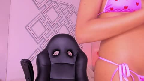 Snapshot of _curly_girl_ chatting on 02-06-25, 07:51 online show from 02-06-25, 07:51