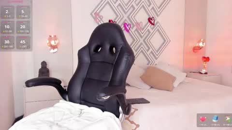 Snapshot of _curly_girl_ chatting on 02-12-25, 07:56 online show from 02-12-25, 07:56