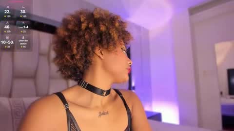 Snapshot of _curly_girl_ chatting on 09-16-25, 09:38 online show from 09-16-25, 09:38