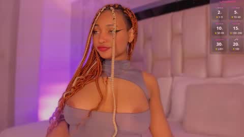 Snapshot of _curly_girl_ chatting on 11-24-25, 08:19 online show from 11-24-25, 08:19