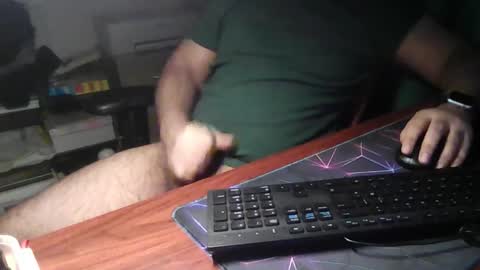 Snapshot of _daddypimp chatting on 03-01-26, 02:13 Paul online show from 03-01-26, 02:13