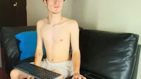 Snapshot of _dantfox_ chatting on 10-29-25, 08:32 Dante online show from 10-29-25, 08:32