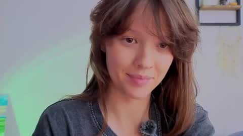 Snapshot of _demi_dee_ chatting on 06-25-26, 08:24 DemiDee online show from 06-25-26, 08:24
