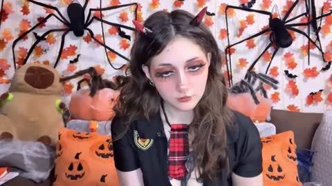 Kate online show from 10-09-25, 05:33