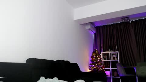 Snapshot of _dylangreen chatting on 02-17-26, 08:44 Dylan online show from 02-17-26, 08:44