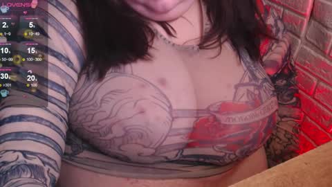 LIsa online show from 11-27-25, 03:19