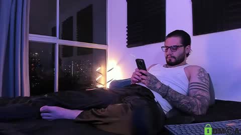Snapshot of _elon_coxx_ chatting on 06-05-26, 01:23 - online show from 06-05-26, 01:23