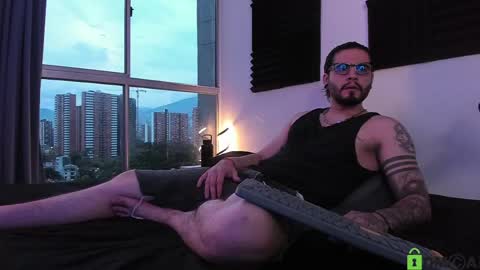 Snapshot of _elon_coxx_ chatting on 06-05-26, 11:10 - online show from 06-05-26, 11:10