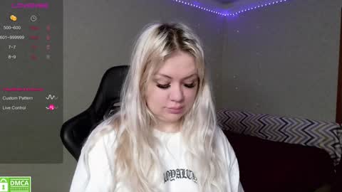 chloue and Gretta online show from 12-22-24, 02:39