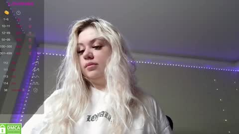 chloue and Gretta online show from 12-22-24, 08:49