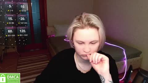 chloue and Gretta online show from 01-06-25, 07:24