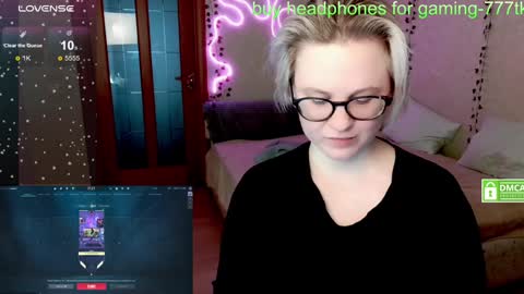 chloue and Gretta online show from 01-20-25, 06:21