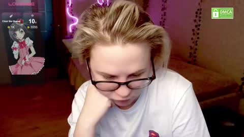 chloue and Gretta online show from 02-09-25, 06:47