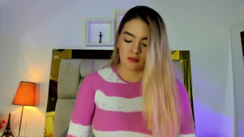 Isabella online show from 03-04-25, 12:12