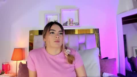 Isabella online show from 11-28-25, 12:08