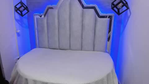 Snapshot of _emily_rosee_ chatting on 09-11-25, 11:21 Emily online show from 09-11-25, 11:21