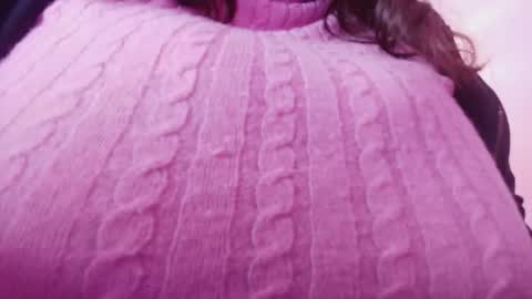 Snapshot of _emily_rosee_ chatting on 11-10-25, 11:20 Emily online show from 11-10-25, 11:20