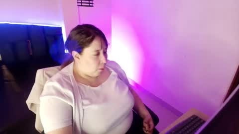 Snapshot of _emily_rosee_ chatting on 11-21-25, 11:31 Emily online show from 11-21-25, 11:31