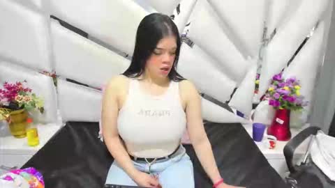 Snapshot of _emilysquirt chatting on 02-24-26, 01:31 emily online show from 02-24-26, 01:31