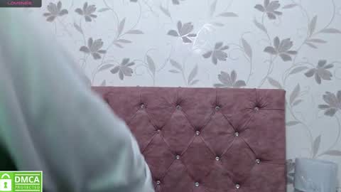 Snapshot of _emma_diamond_ chatting on 02-09-25, 06:05 Emma online show from 02-09-25, 06:05